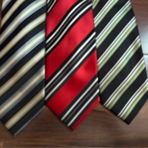 BERGAMO New York Elegant Striped Ties Trio - Red, Black, Green